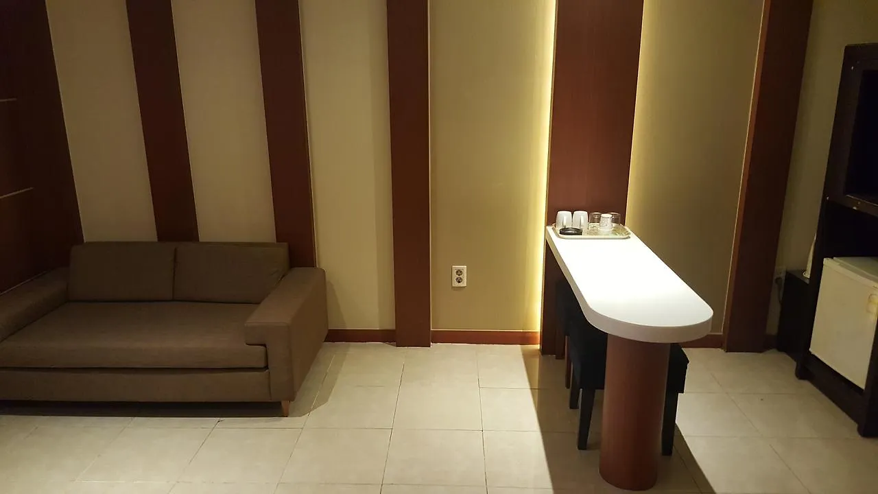 The Evelyn Hotel Seoul 2*,